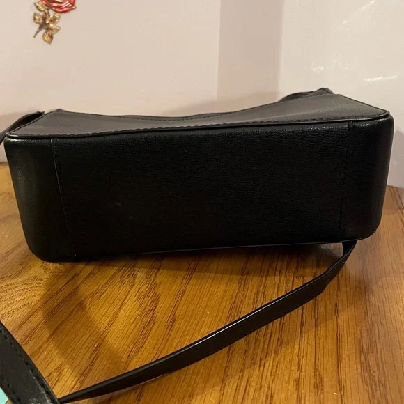 Kate Spade Black Leather Crossbody - Picture 6 of 9